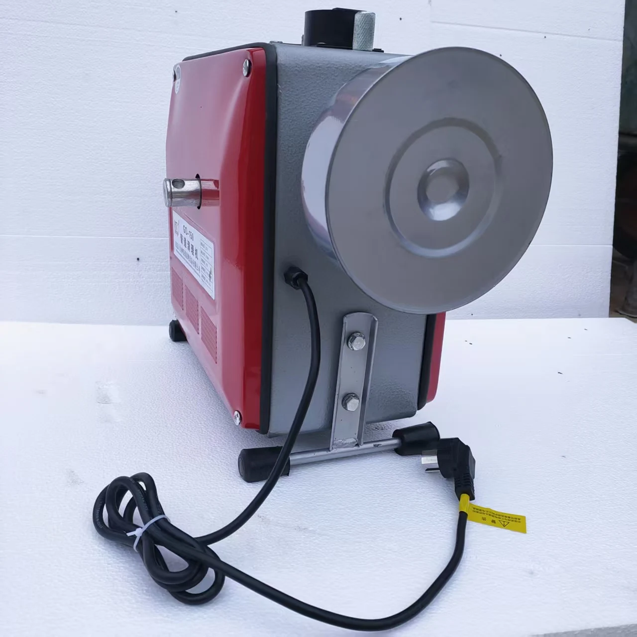 GQ-150 drain cleaning machine, front three-quarter view